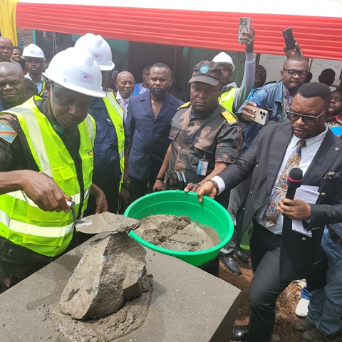 Goma : Gouverneur Militaire Peter Cirimwami lance  officiellement  les travaux de la modernisation du marché Kahembe